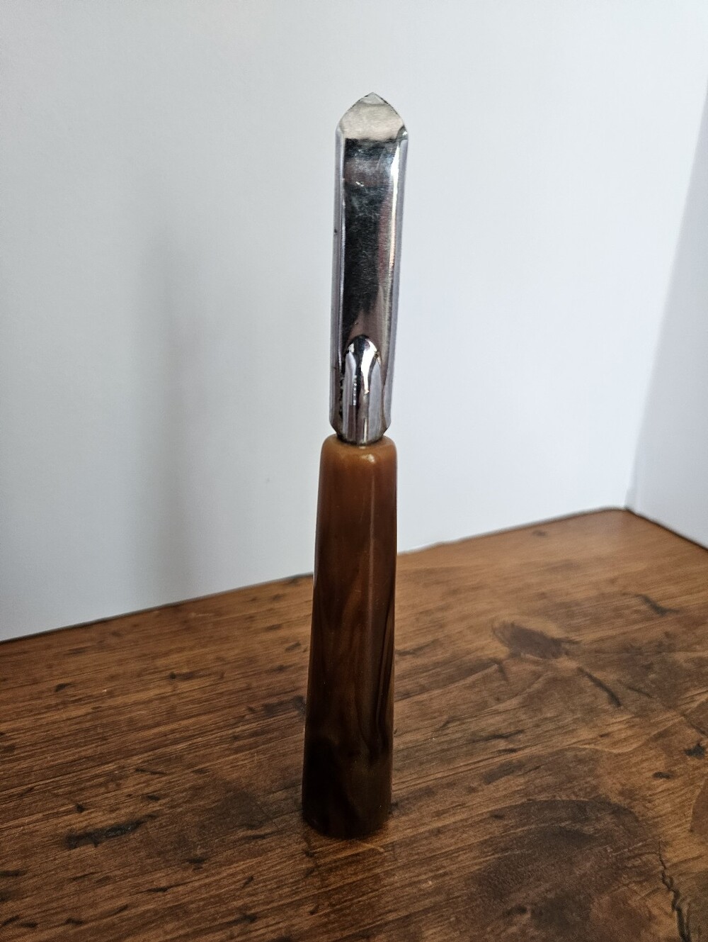 Vintage Bakelite Bottle Opener Amber Colored Handle And Silver-tone Top - Picture 5 of 8